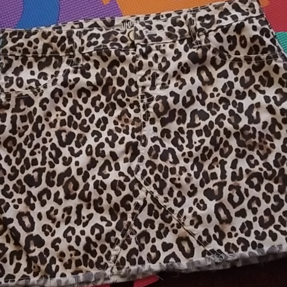Leopard print skirt